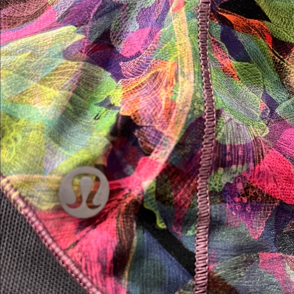 Lululemon Floral shorts - Picture 2 of 4